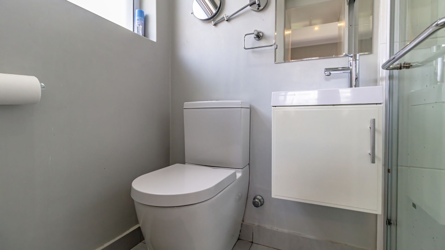 4 Bedroom Property for Sale in Dennegeur Western Cape